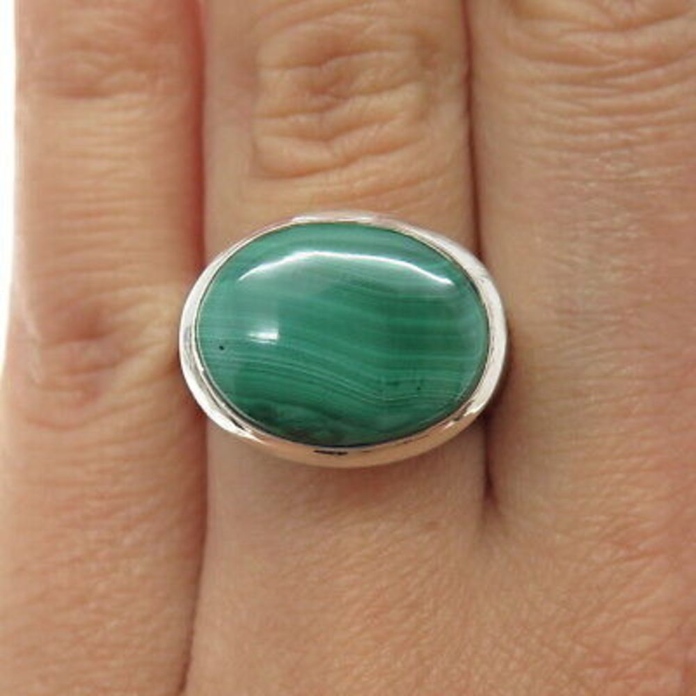 Elegant Malachite Green Stone Silver Ring